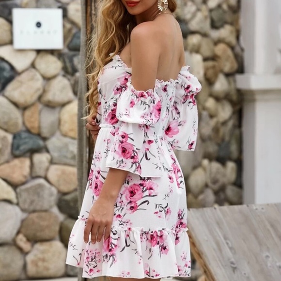 Printed Floral Dress!💕 - Picture 1 of 7